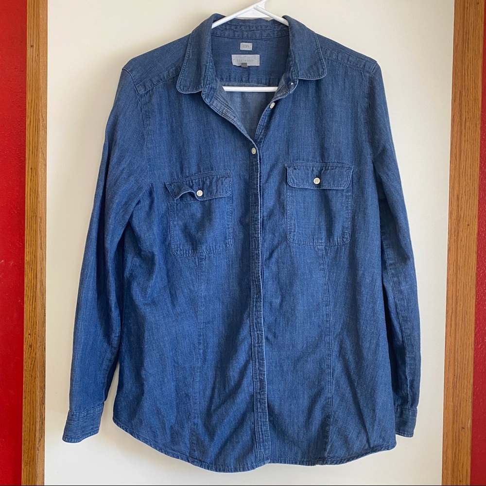 LOFT The Softened Shirt Chambray Jean L